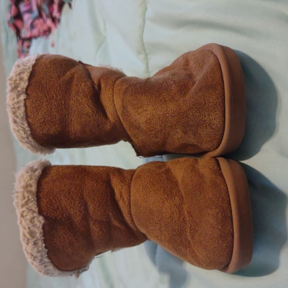 Toddler Boots - Picture 3 of 3